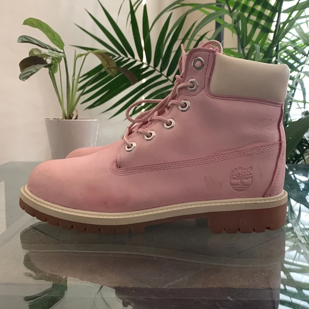 TIMBERLAND Premium 6-Inch Waterproof Boot (WMS SIZE 7)
